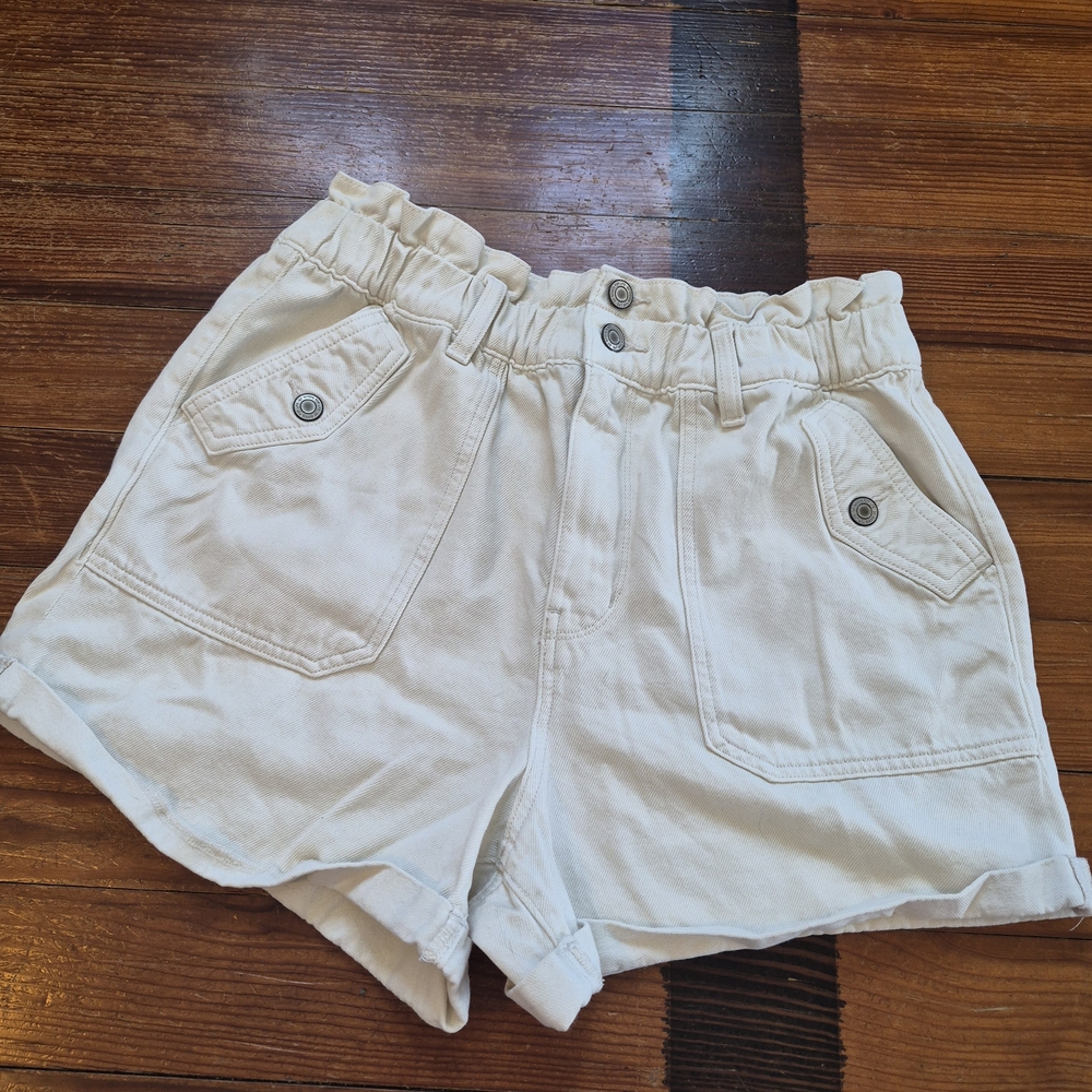 So Women's Cream Paper Bag Ruffled Shorts- Size Large